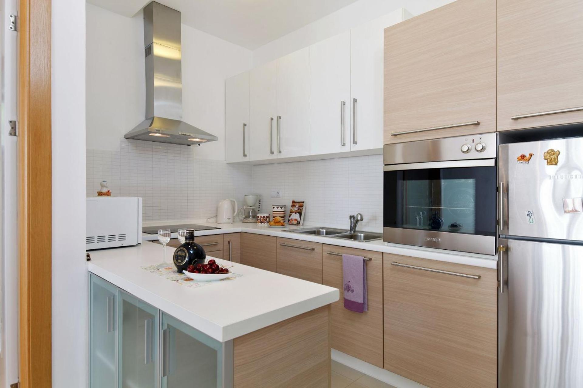 Apartment Marija - free parking Trogir Buitenkant foto